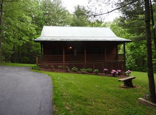 304 Hazelnut Rd, Hillsville, VA 24343