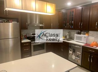22-41 38th St #2, Astoria, NY 11105