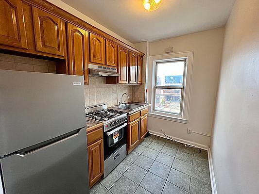 2nd image of 23-63 33rd St #2