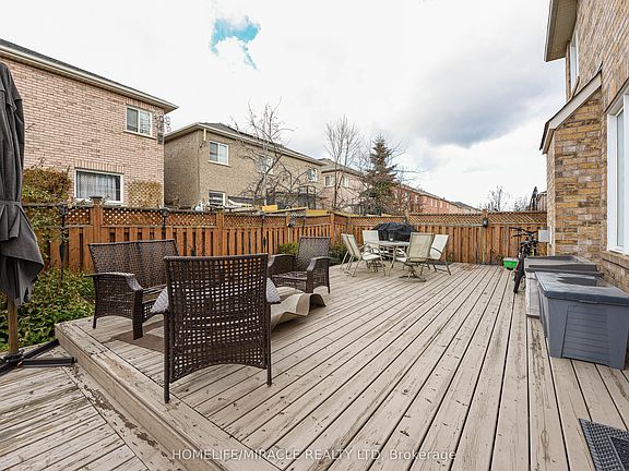 4th image of 6 Mendoza Dr