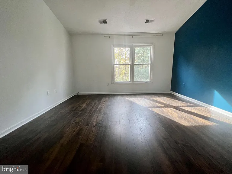 11570 Hill Meade Ln — Photo 17