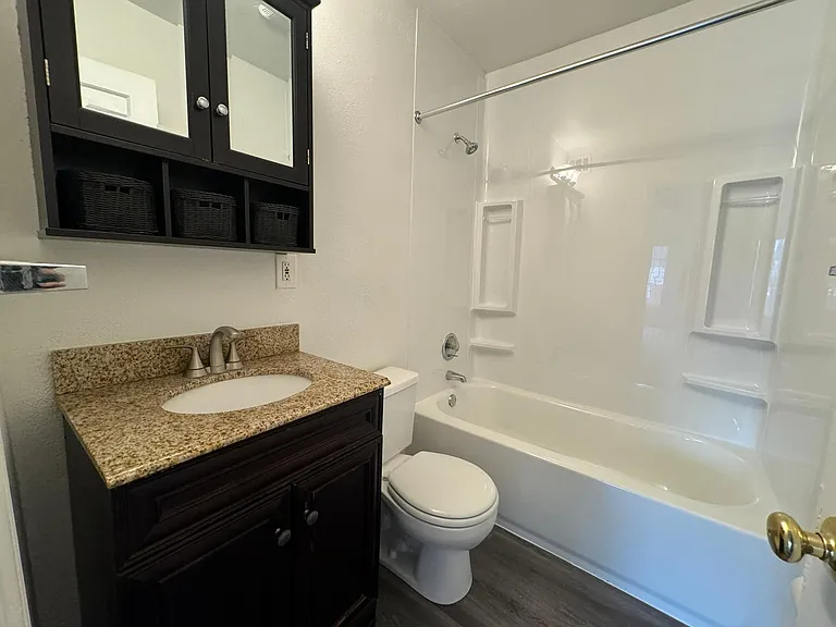 110 Southvue Ct — Photo 14
