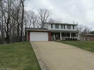 10854 Billingham Ave NW, Uniontown, OH 44685