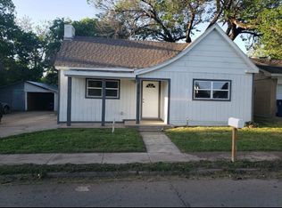 2916 Templeton St, Greenville, TX 75401