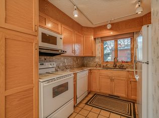 406 N 1st St, Bismarck, ND 58501