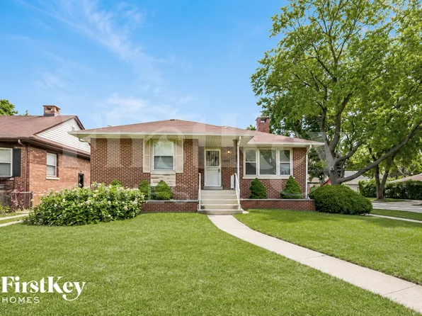 723 Manchester Ave, Westchester, IL 60154