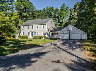 137 Stonegate Ln, Hanover, MA 02339