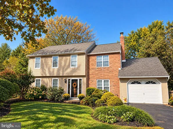 7 Andover Pl, Newtown, PA 18940