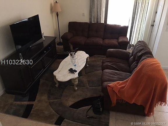 4th image of 1302 N Santa Catalina Cir