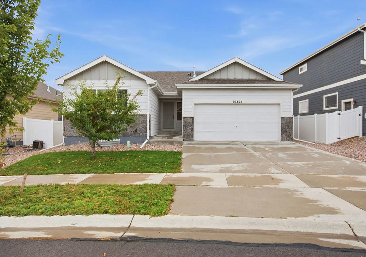 Charming 3 Bedroom, 2 Bath Home in West Greeley — Photo 1