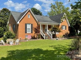 919 S Sycamore St, Pageland, SC 29728