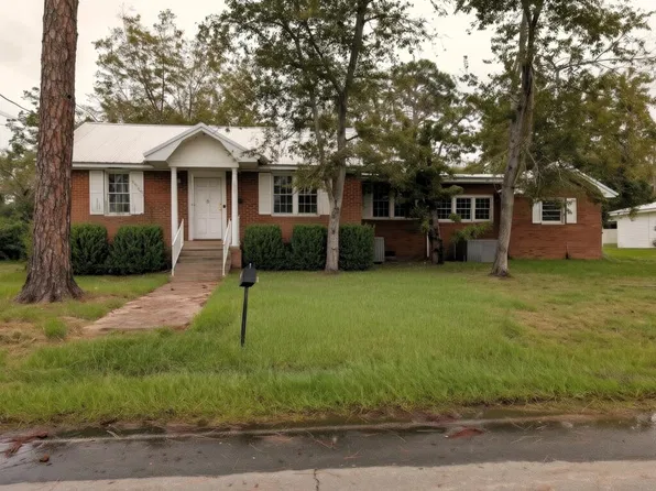 1102-4 June Ave, Douglas, GA 31533