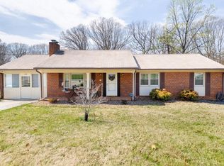 122 White Pine Dr, Lynchburg, VA 24501