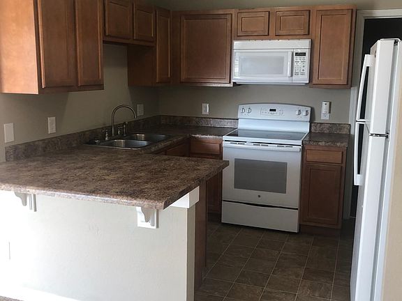 3rd image of 411 W Pierce St #3