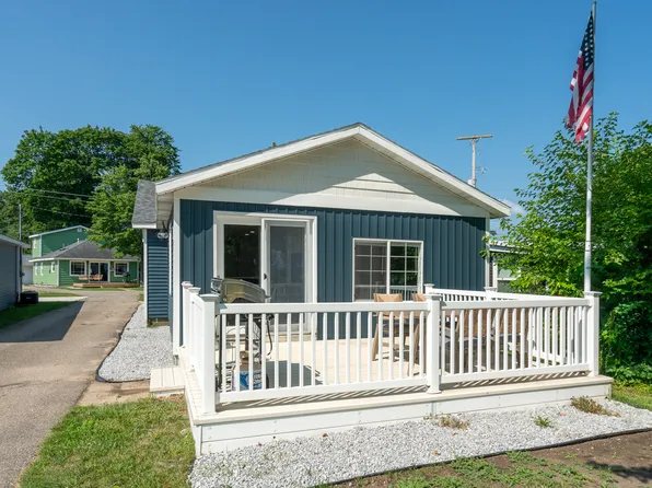 11983 Marsh Rd, Shelbyville, MI 49344