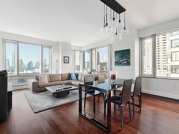 2nd image of 70 Little St W #9E
