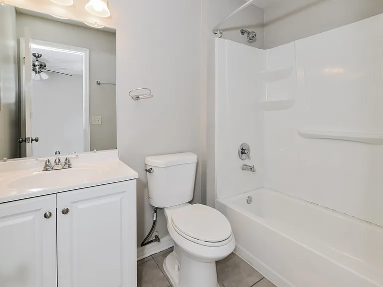 7666 Harbor Bend Cir — Photo 10