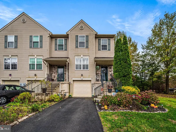 156 Strawberry Ln, Perkasie, PA 18944