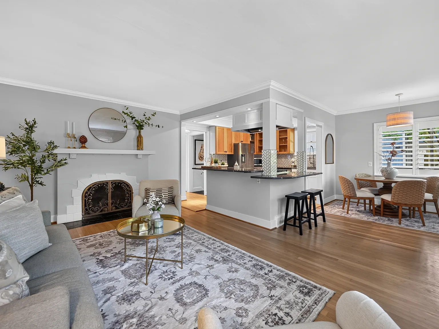 2 bed, 1370 sqft, $5,000 — Photo 4
