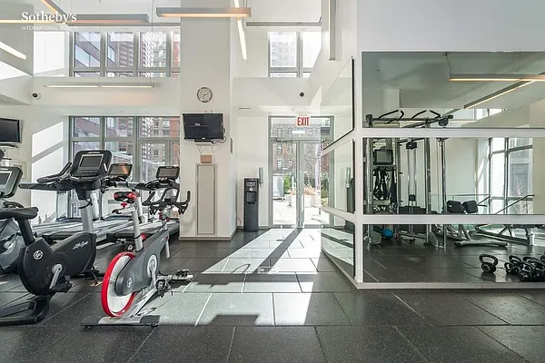 Rented by Sotheby's International Realty | media 6