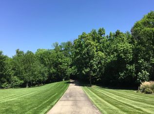 5708 Squirrelsnest Ln, Cincinnati, OH 45252