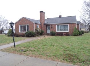 520 W Main St, Greenville, IL