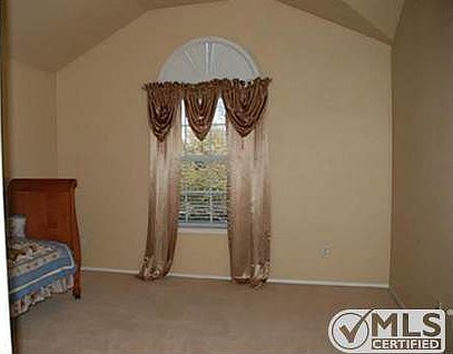 3rd image of 3812 Berrybush Ln