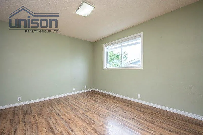 4 bed, 2.5 bath, 1053 sqft, $2,900 — Photo 2