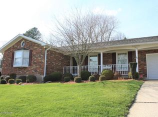 9026 Wanlou Dr, Louisville, KY 40272