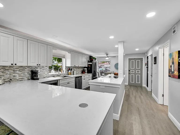 5759 Phoenix Palm Ct #C — Photo 10