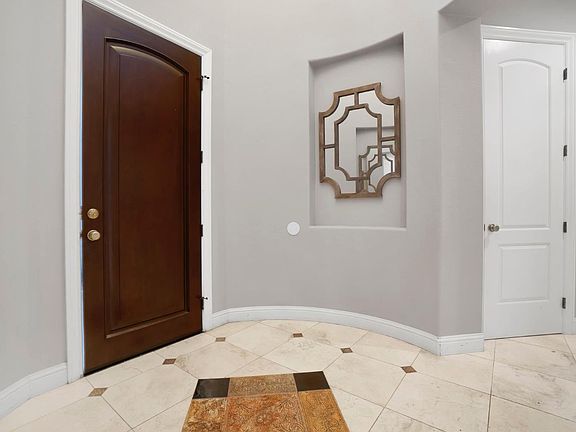 4th image of 2200 Frascati Dr