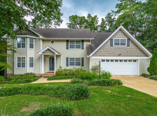 6405 Lake Shadows Cir, Hixson, TN 37343