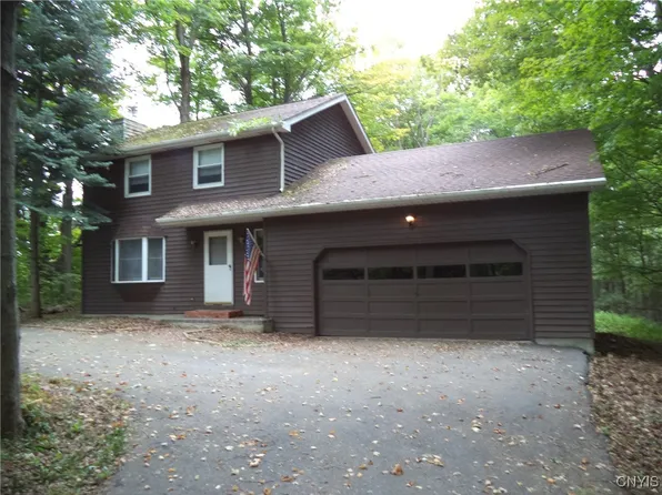 2891 Sweet Rd, Jamesville, NY 13078