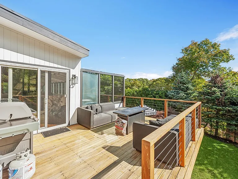 69 Three Mile Harbor Dr — Photo 28