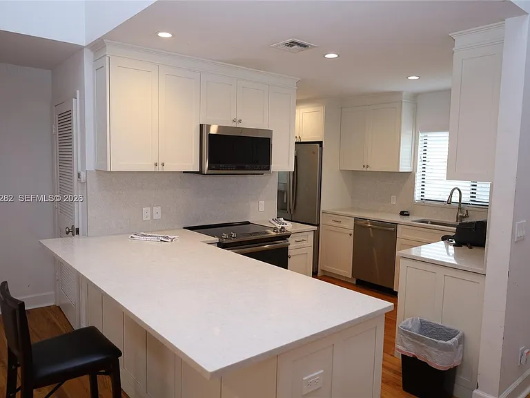 340 Conniston Rd #340 — Photo 4