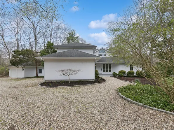 5 Livery Ln, East Hampton, NY 11937