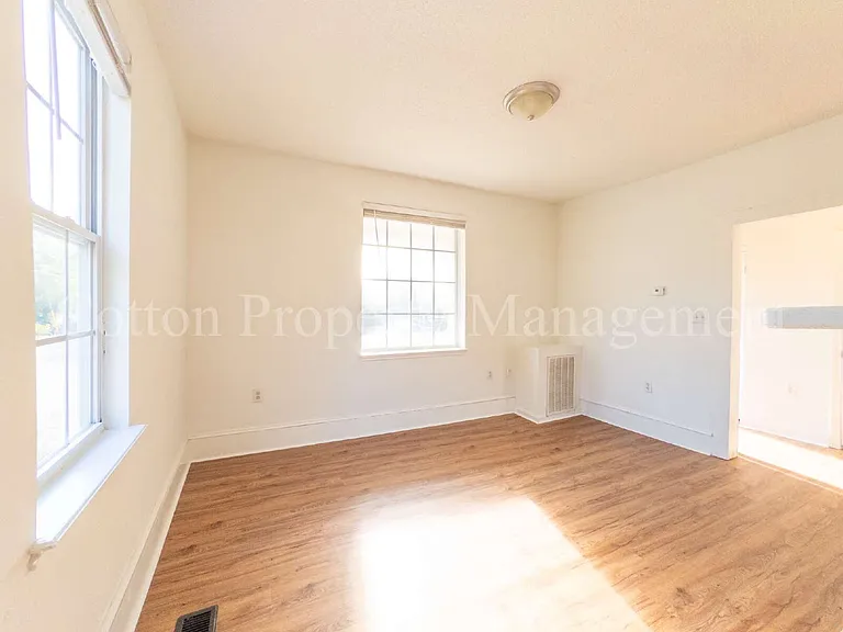 923 N 5th Ave #A — Photo 10