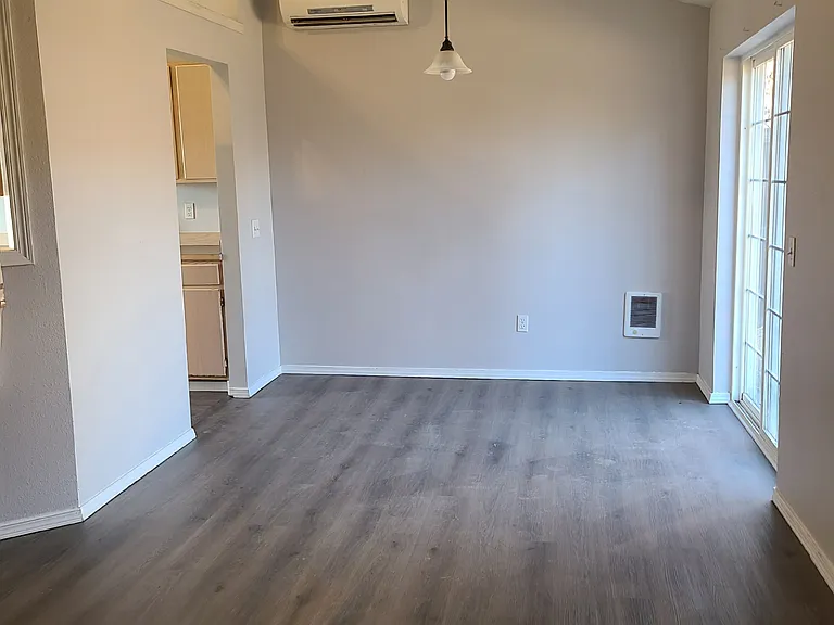 1700 N Iowa St — Photo 4