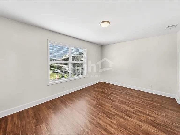 2533 Kilkenny Ct — Photo 13