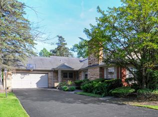 315 Sunset Ct, Northbrook, IL 60062
