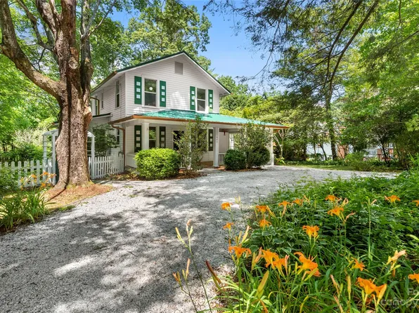 203 Vance St, Hendersonville, NC 28739