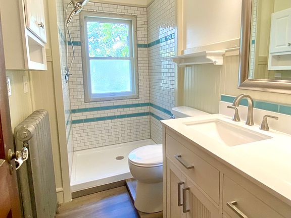 New renovated full second floor bath.