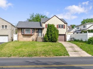 233 Parker Rd, Elizabeth, NJ 07208