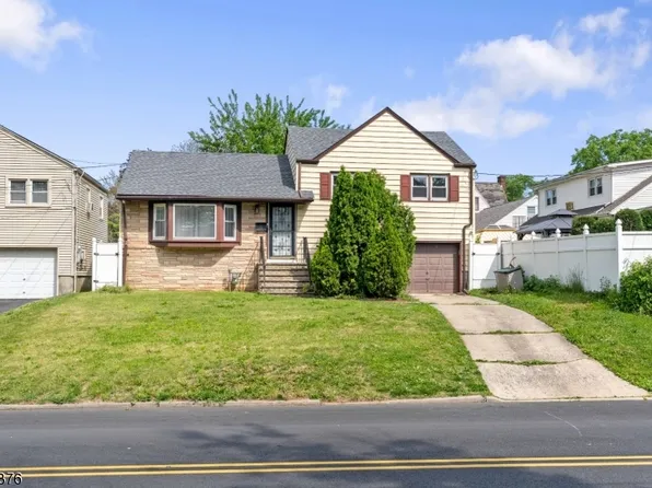 233 Parker Rd, Elizabeth City, NJ 07208