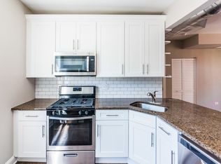 2111 W Caton St APT 1S, Chicago, IL 60647