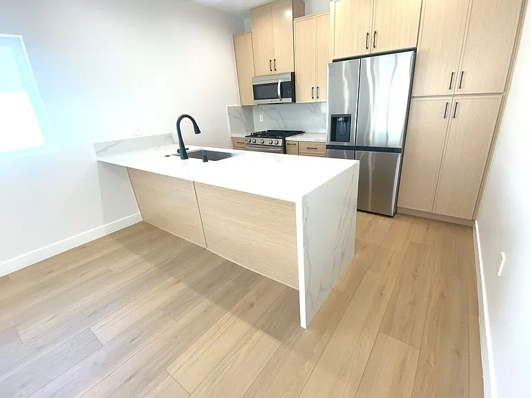 4641 W. 130th Street — Photo 2