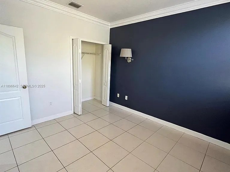 14945 SW 8th Ter — Photo 8
