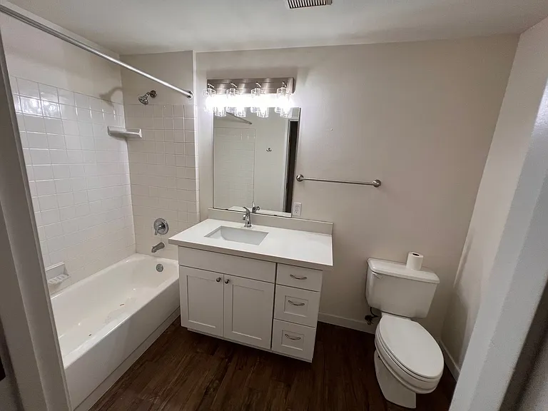 4208 Beach Drive — Photo 32