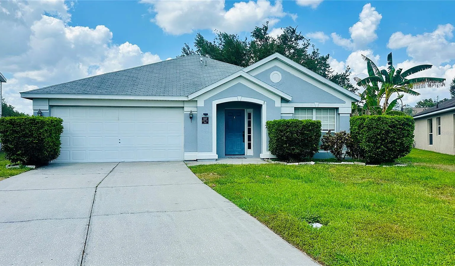 4 bed, 2.0 bath, 1913 sqft, $2,600 — Photo 1