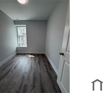 472 Herzl St #2R — Photo 10